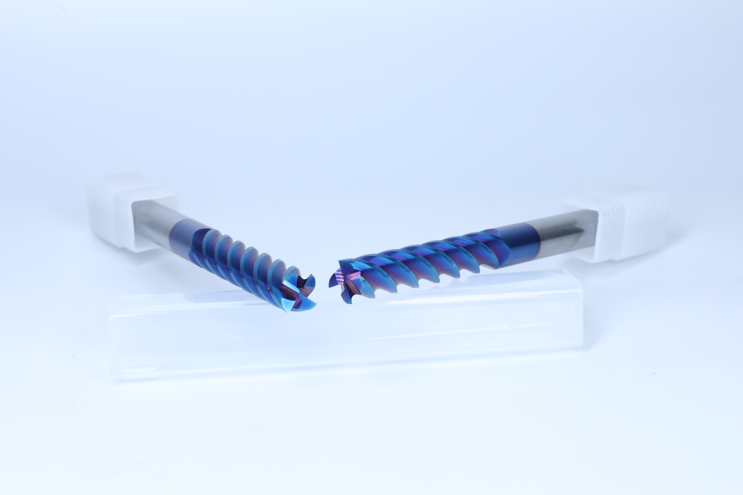 HRC65 4-flute flat milling cutter blue coating
